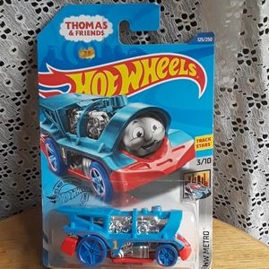 Lot of 2 HOT WHEELS LOCO MOTORIN/' THOMAS THE TRAIN.